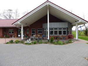 Holzterrasse-Landkreis-Cuxhaven-Zimmerei-Plate-GmbH-Co-KG