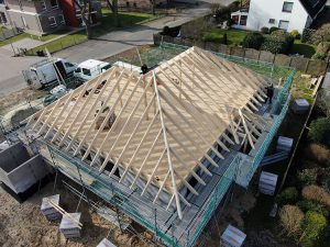 Dachstuhl-richten-Cuxhaven-Bremerhaven-Holzrahmenbau-Zimmerei-Plate-Odisheim