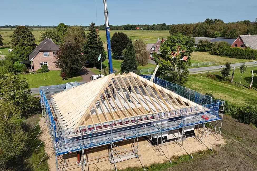 Zimmerer_Zimmererarbeiten_Daemmung_Dach_Sanierung_Stade_Cuxhaven_Lamstedt_Zimmerei_Baugeschaeft_PLate_GmbH_Co_KG